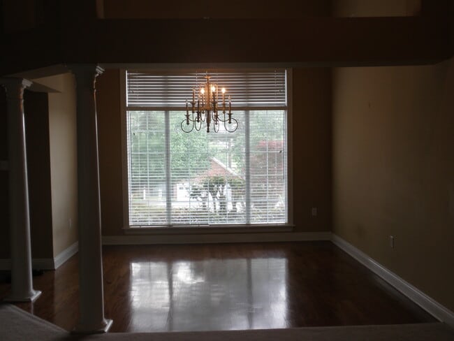 Dining Room - 107 W Shore Dr