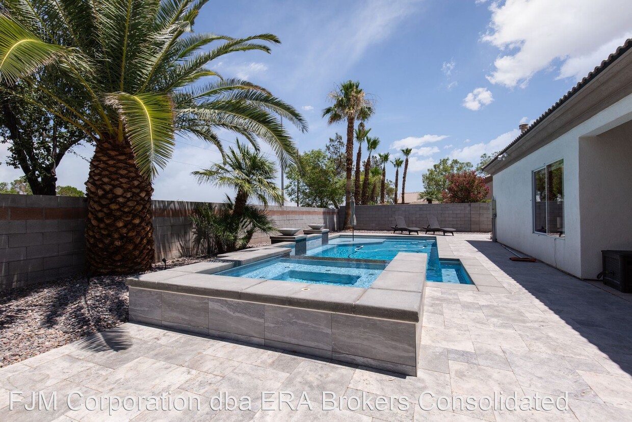 Primary Photo - 3 br, 2.5 bath House - 6748 Bastille Ave