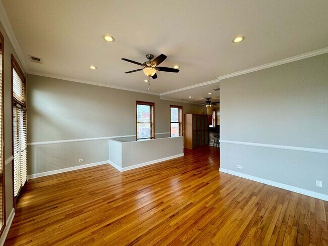Foto del edificio - 1537 N Fairfield Ave