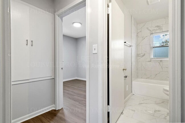 Building Photo - 3107 Iris Way