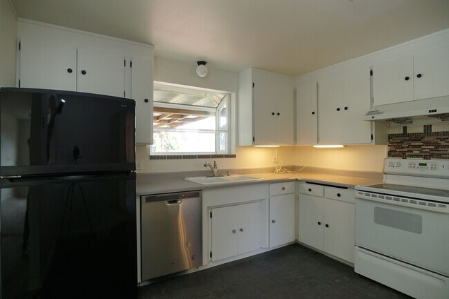 Building Photo - 11850 Occidental Ave S
