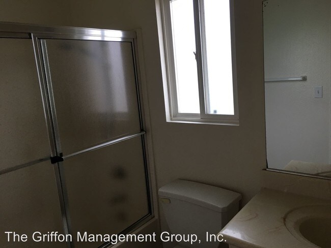 Building Photo - 1083 Reinhart St