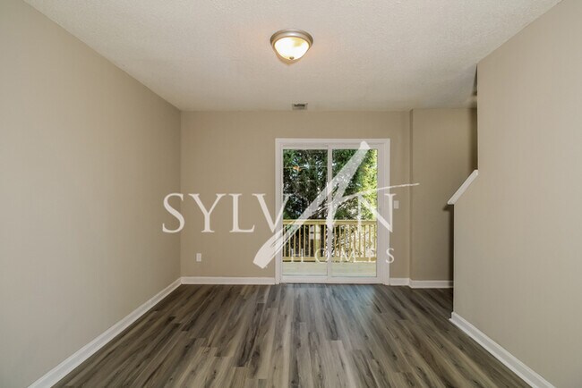 Building Photo - Lease today! No extra charge for contentme...