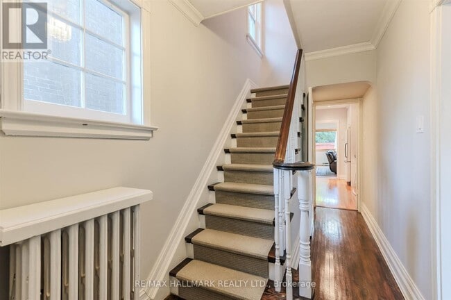 Photo du bâtiment - 79 Parkhurst Blvd