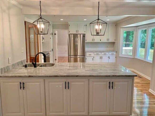 Building Photo - 2039 Wildridge Dr