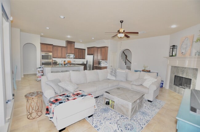 Building Photo - 13423 Beall Woods Ln