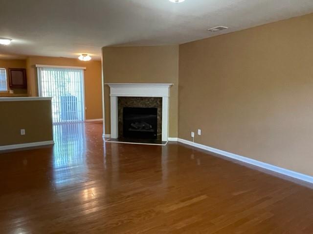Foto del edificio - 708 Crestwell Cir