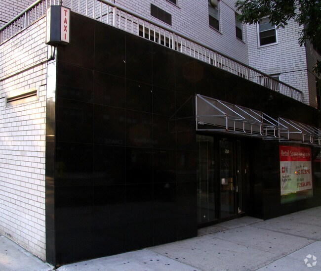 Building Photo - Stewart House Apartments
