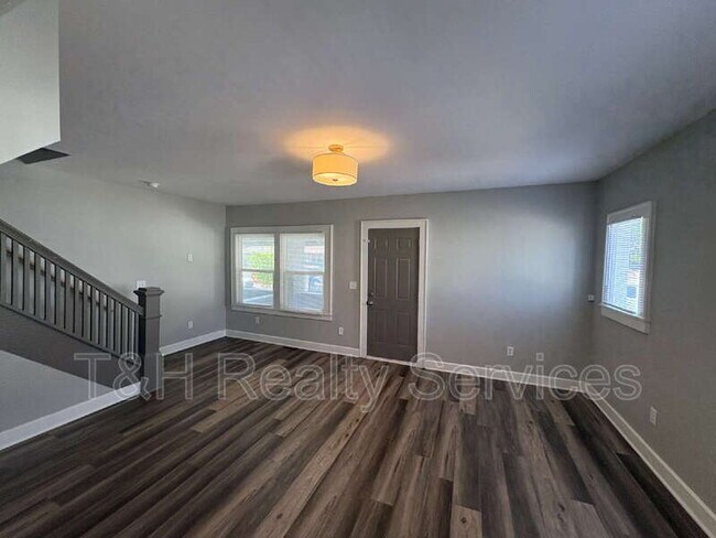 Foto del edificio - 639 N Gray St