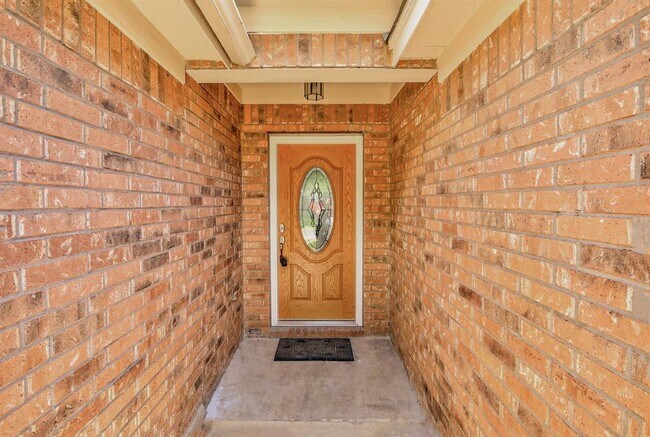 Foto del edificio - 1806 Oakmont Ln