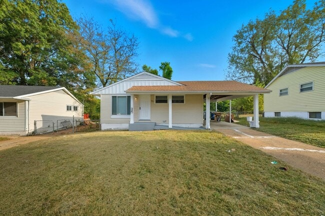 Photo - 237 Grampian Rd House