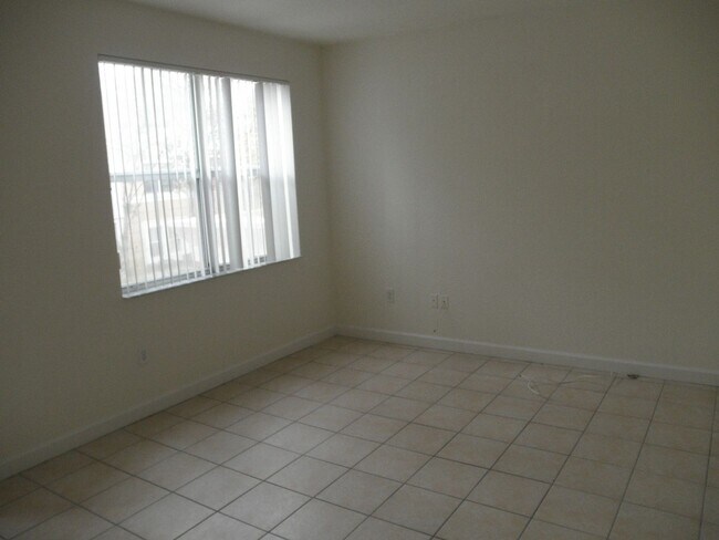 Foto del edificio - Shoma Townhomes