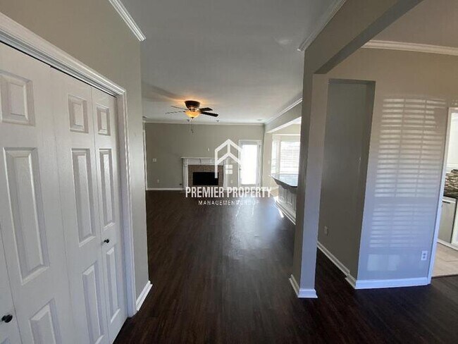 Foto del edificio - HALF OFF FIRST MONTHS RENT!
