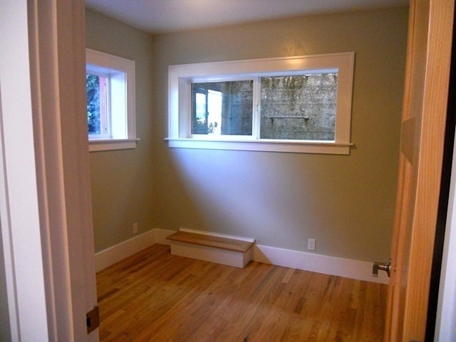 Foto del edificio - Contemporary Suite For Lease in Downtown Port Angeles