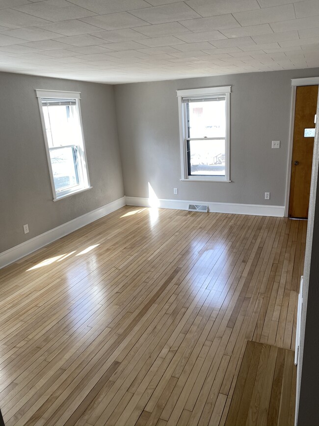 Building Photo - 222 S Washington Ave