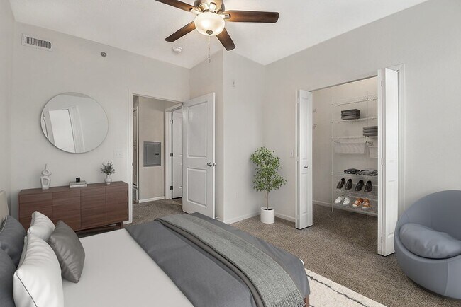 Building Photo - Lynbrook Apartments and Townhomes