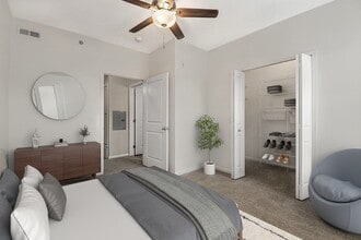 Building Photo - Lynbrook Apartments and Townhomes