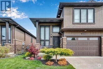 Building Photo - 11932 Thistledown Ave
