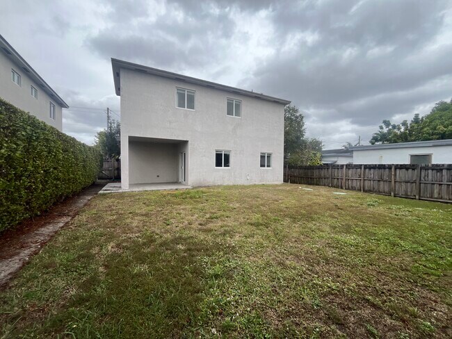 Foto del edificio - 8850 NW 36th St