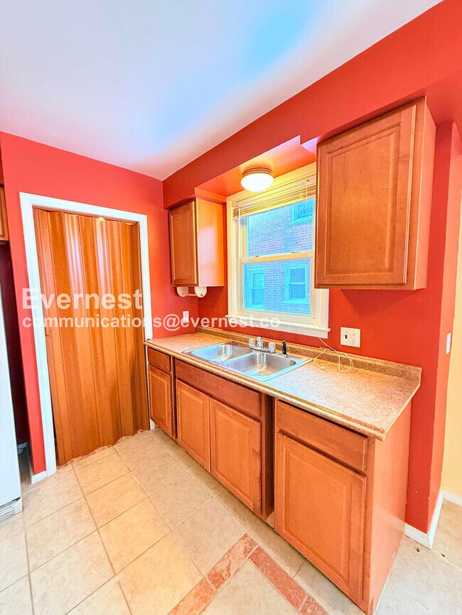 Foto del edificio - 3 Bed, 3 Bath Home with Garage / Pet-Friendly / Available Now!