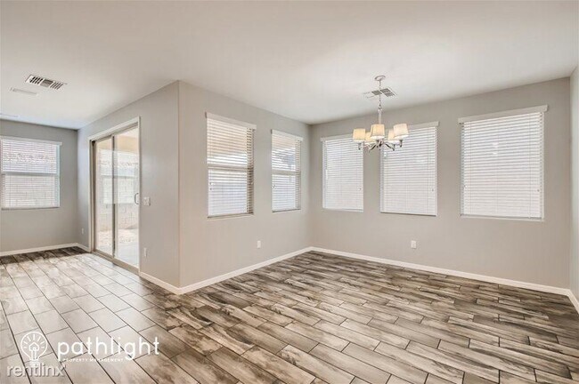 Foto del edificio - 4 br, 2.5 bath House - 12042 W Fillmore St...
