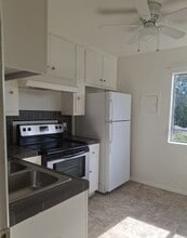 Building Photo - The Palms Apartments