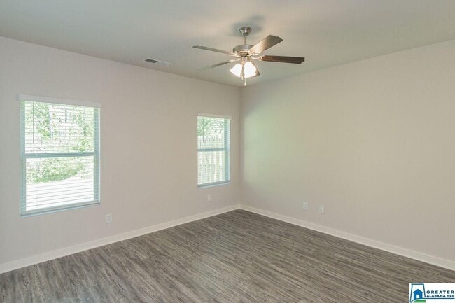 Building Photo - 632 The Heights Ln