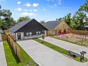 Building Photo - 9110 Everglade Dr