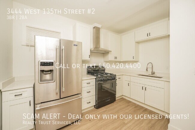 Foto del edificio - 3444 W 135th St