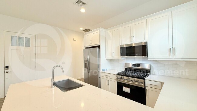 Foto del edificio - 5840 S Delaware St