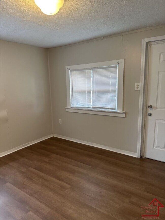 Foto del edificio - 4020 Kirkland Ave