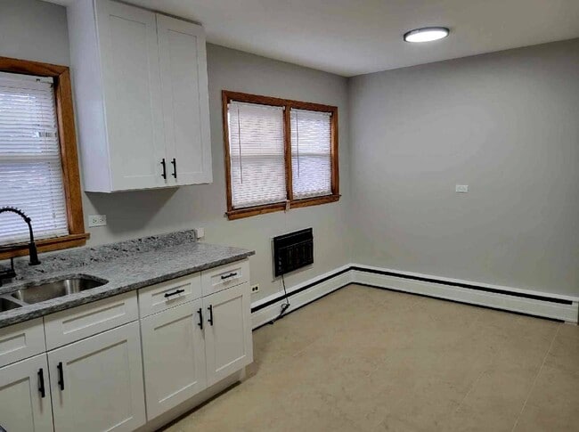Building Photo - 7538 N Waukegan Rd