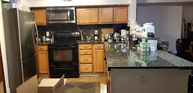 Building Photo - 1745 Kilbourne Pl NW