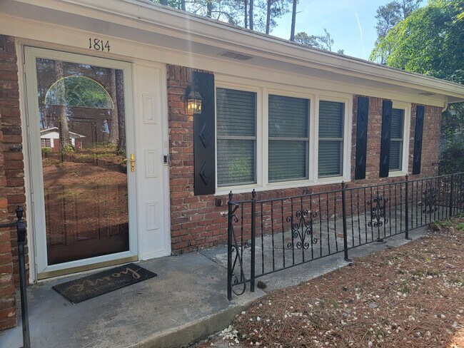 Photo - Got a Lot of Furniture - We Got a Lot of House - I am in LOVE with this Property!