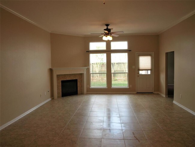 Building Photo - 4014 Yale Square Ct