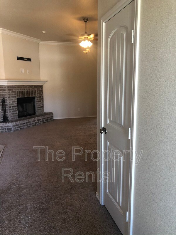 Foto del edificio - 1026 E 93rd St