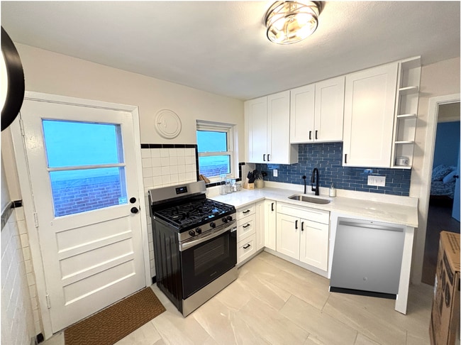 Foto del edificio - 5025 Lenox Ave