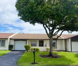 Building Photo - 15860 Laurel Oak Cir