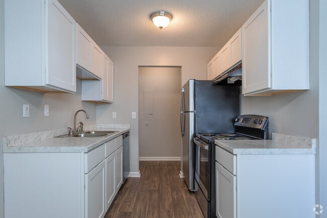 Interior Photo - Arbor Square