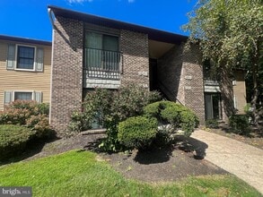 Building Photo - 81 W Bluebell Ln