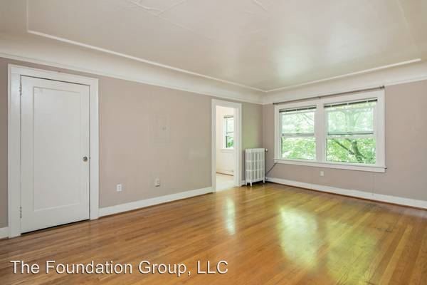 Foto del edificio - 734 Broadway Ave E