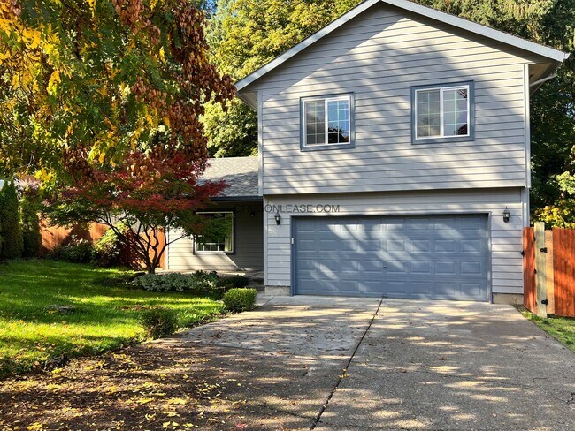 Building Photo - 3-Bedroom Home in the Thurston Hills - Mon...