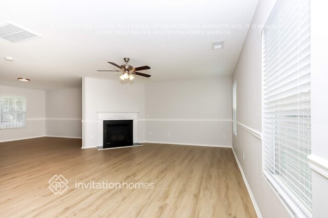 Foto del edificio - 849 Willow Creek Dr