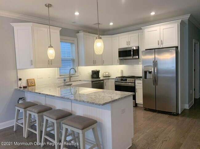 Building Photo - 126 Hiering Ave