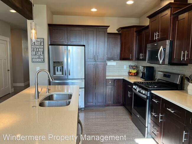 Building Photo - 3 br, 2.5 bath House - 5638 Ariel Court