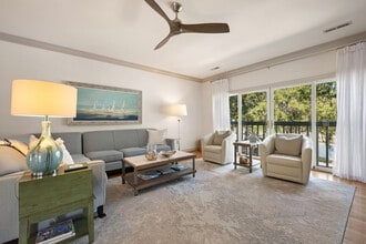 Building Photo - 773 Bonnyneck Dr