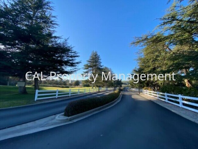 Building Photo - 2 Bed/ 2 Bath Condominium Coming Soon!