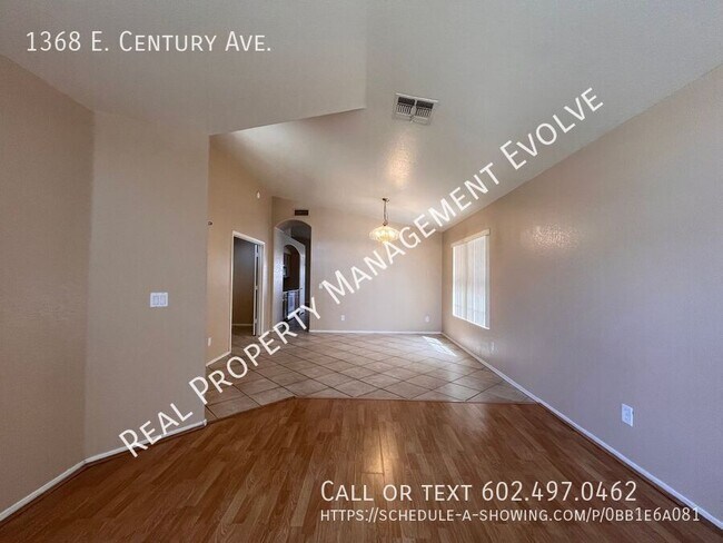 Foto del edificio - 3 Bedrooms Plus Den in Val Vista Neighborhood