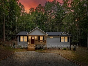 Building Photo - 70 Erwin Hill Dr