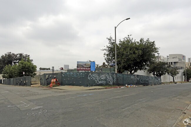 Foto del edificio - PATH Metro Villas II